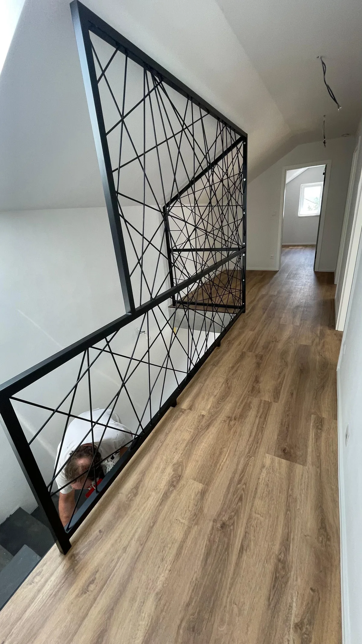 Geometrické zábradlí interiér